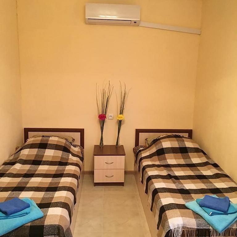 غوداوتا Solnechny Bereg Guest House المظهر الخارجي الصورة