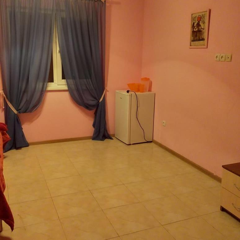 غوداوتا Solnechny Bereg Guest House المظهر الخارجي الصورة