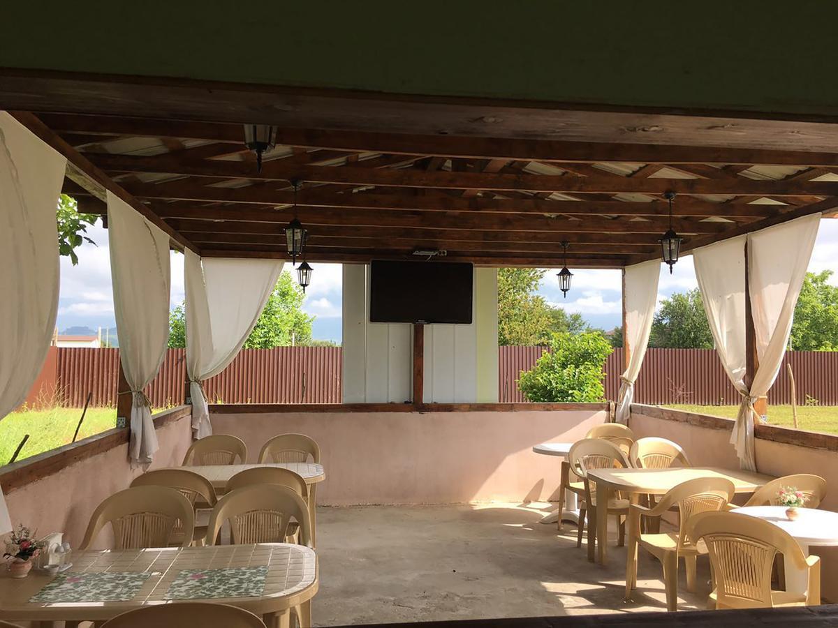 غوداوتا Solnechny Bereg Guest House المظهر الخارجي الصورة